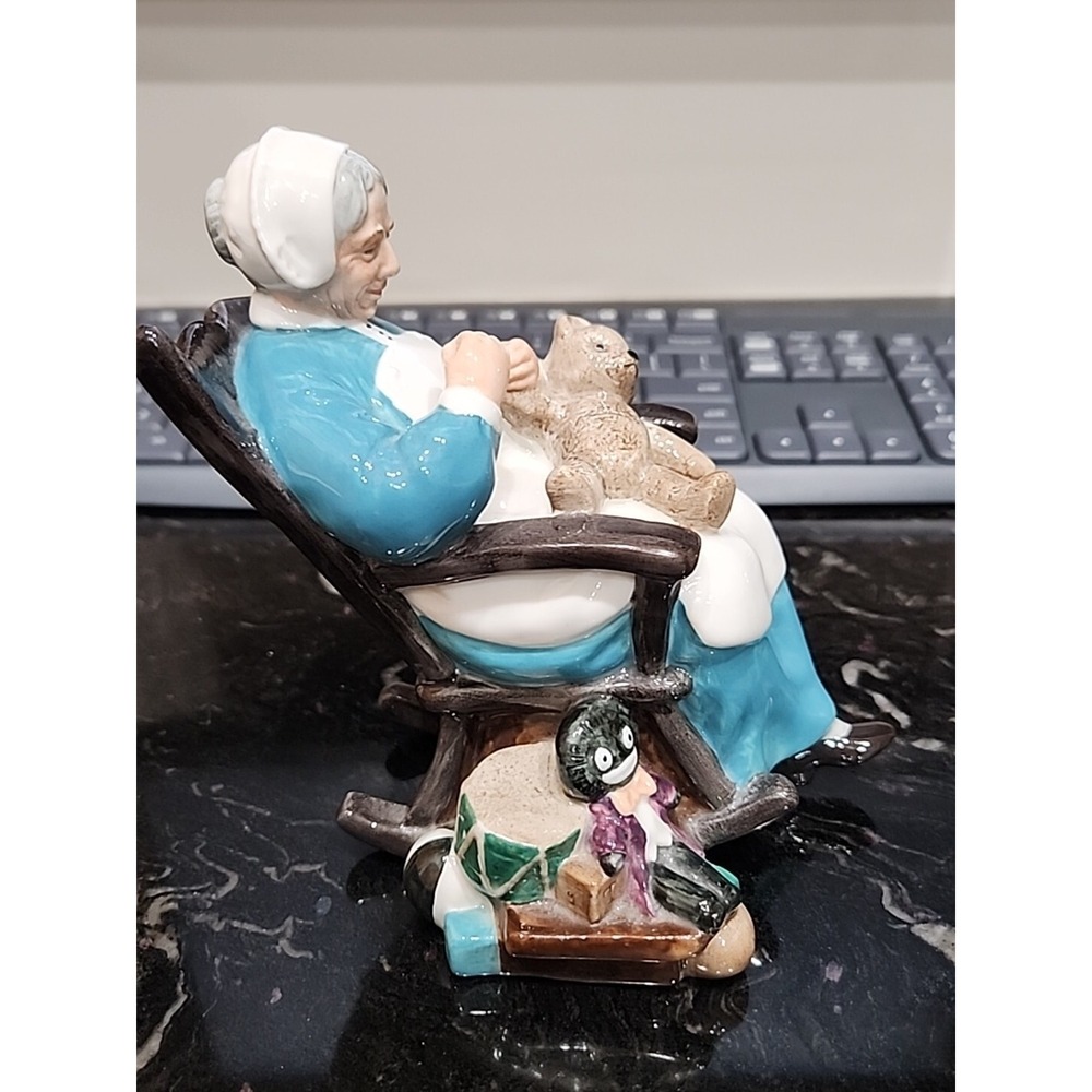ROYAL DOULTON ENGLAND LADY FIGURINE NANNY HN 2221 COPR.‎ 1957 - Picture 4 of 7